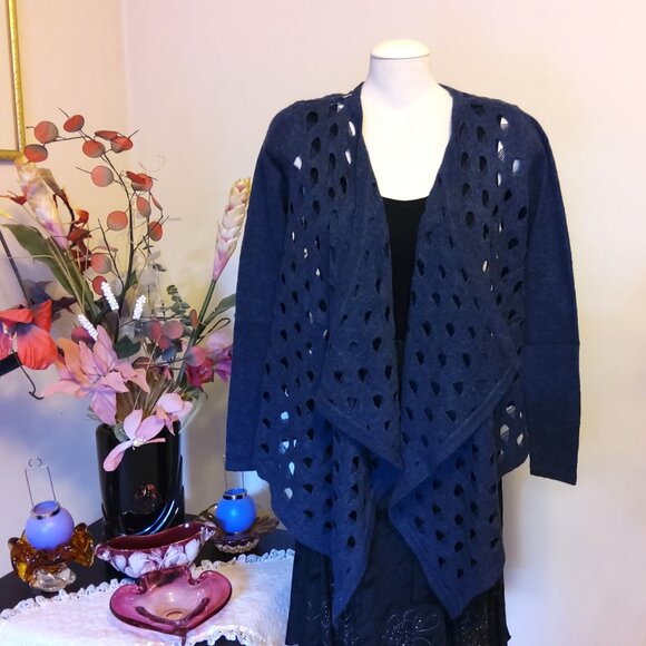 NWT mac & jac Women’s Blue Lightweight Long Sleeve Crochet Cardigan Sweater M - Picture 3 of 7